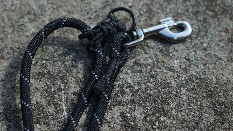 Mooring Line Leash close up on clip seizing